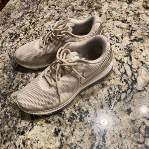 Nike running sneakers in size 11